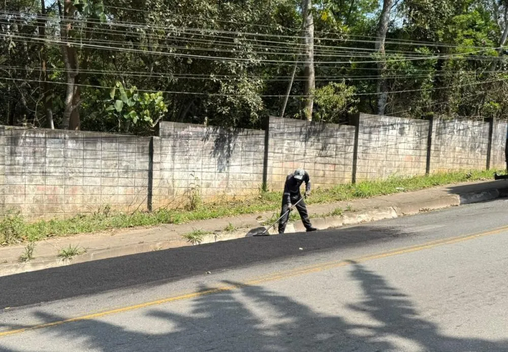Obras e zeladoria: veja onde a Prefeitura de Cotia realizou serviços nesta semana